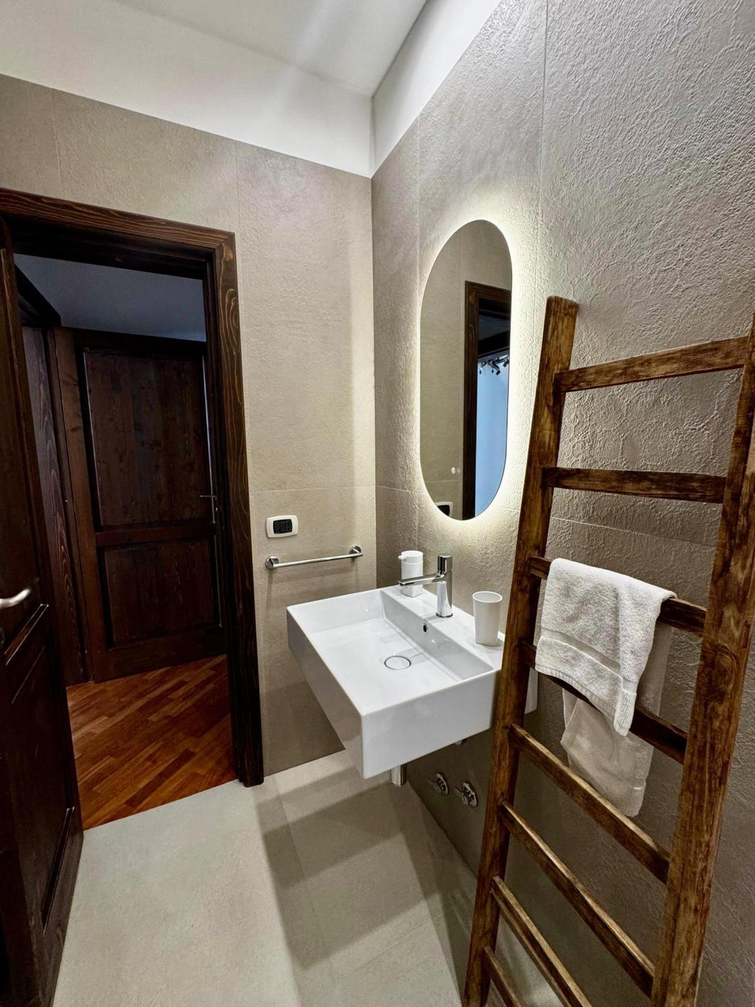 Appartamento "Roma 148" Syracuse ภายนอก รูปภาพ