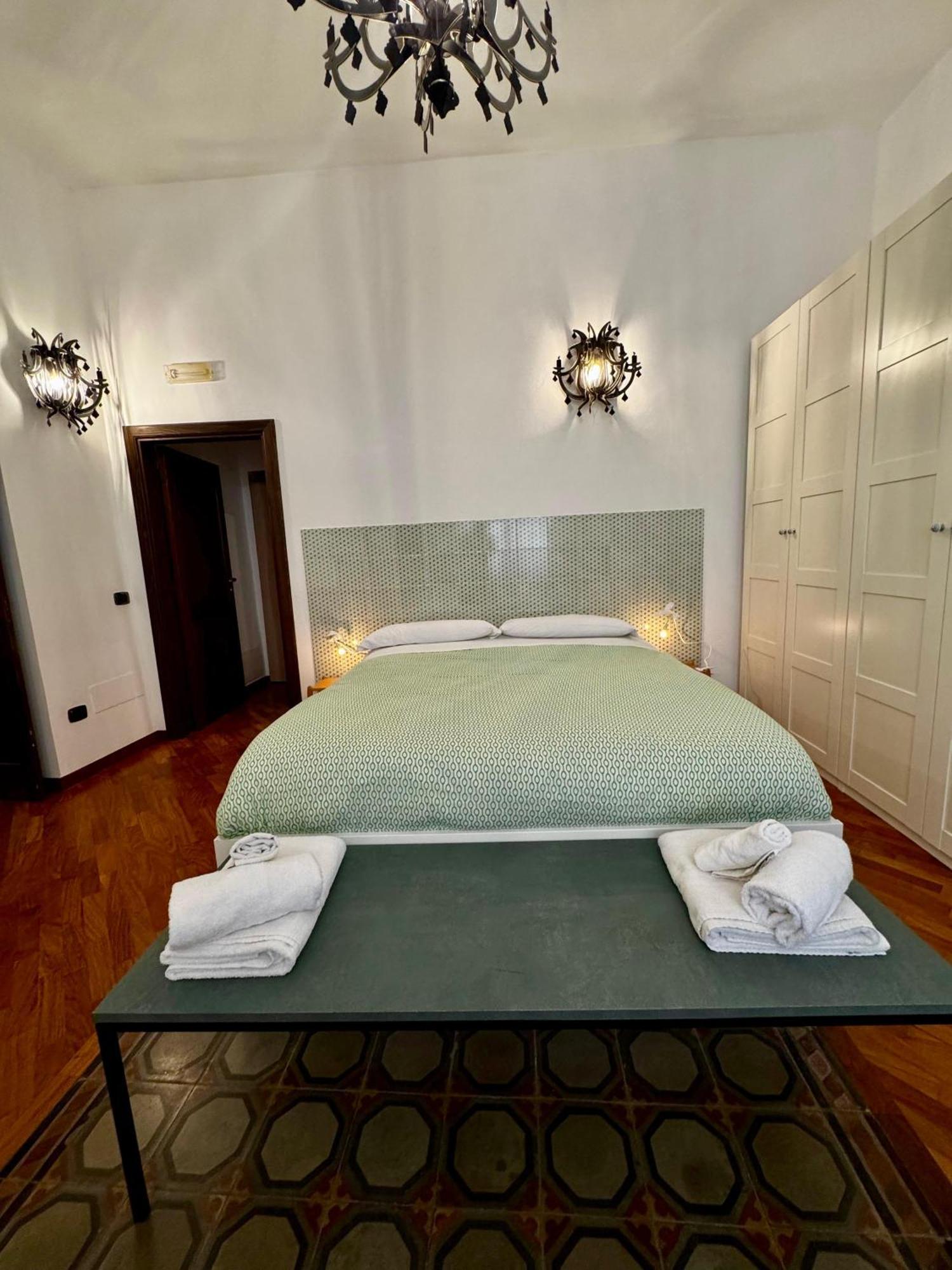Appartamento "Roma 148" Syracuse ภายนอก รูปภาพ