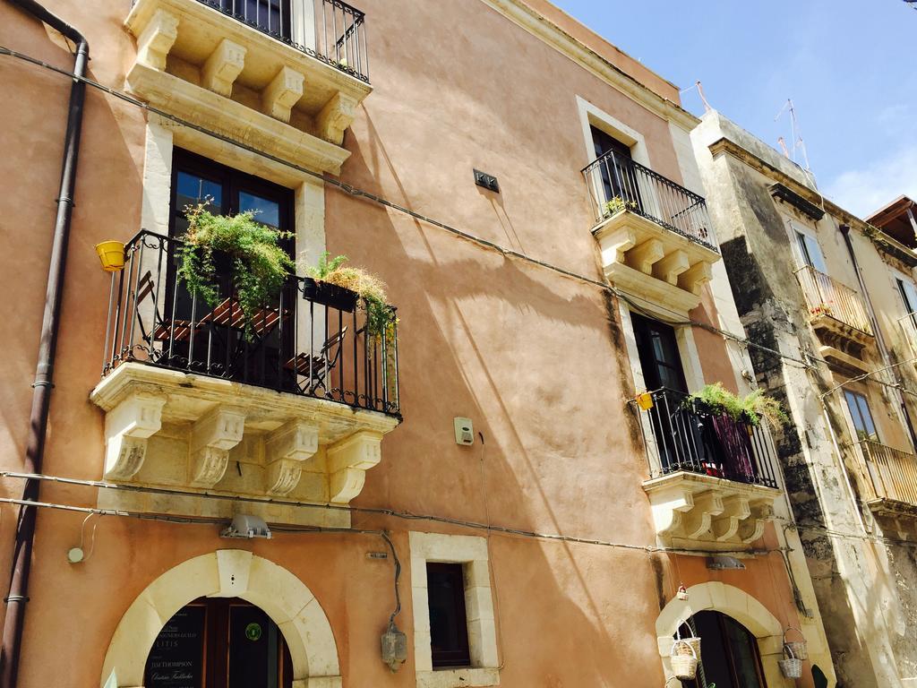 Appartamento "Roma 148" Syracuse ภายนอก รูปภาพ