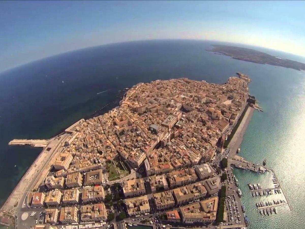Appartamento "Roma 148" Syracuse ภายนอก รูปภาพ